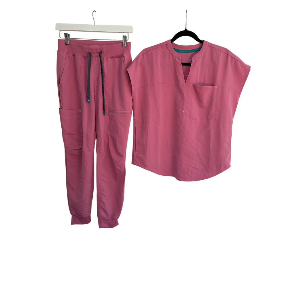 Fabletics NWOT Pink XS Short Scrub Joggers & Pink XS Evolve Scrub Top READ